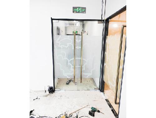 玻璃門(mén)安裝